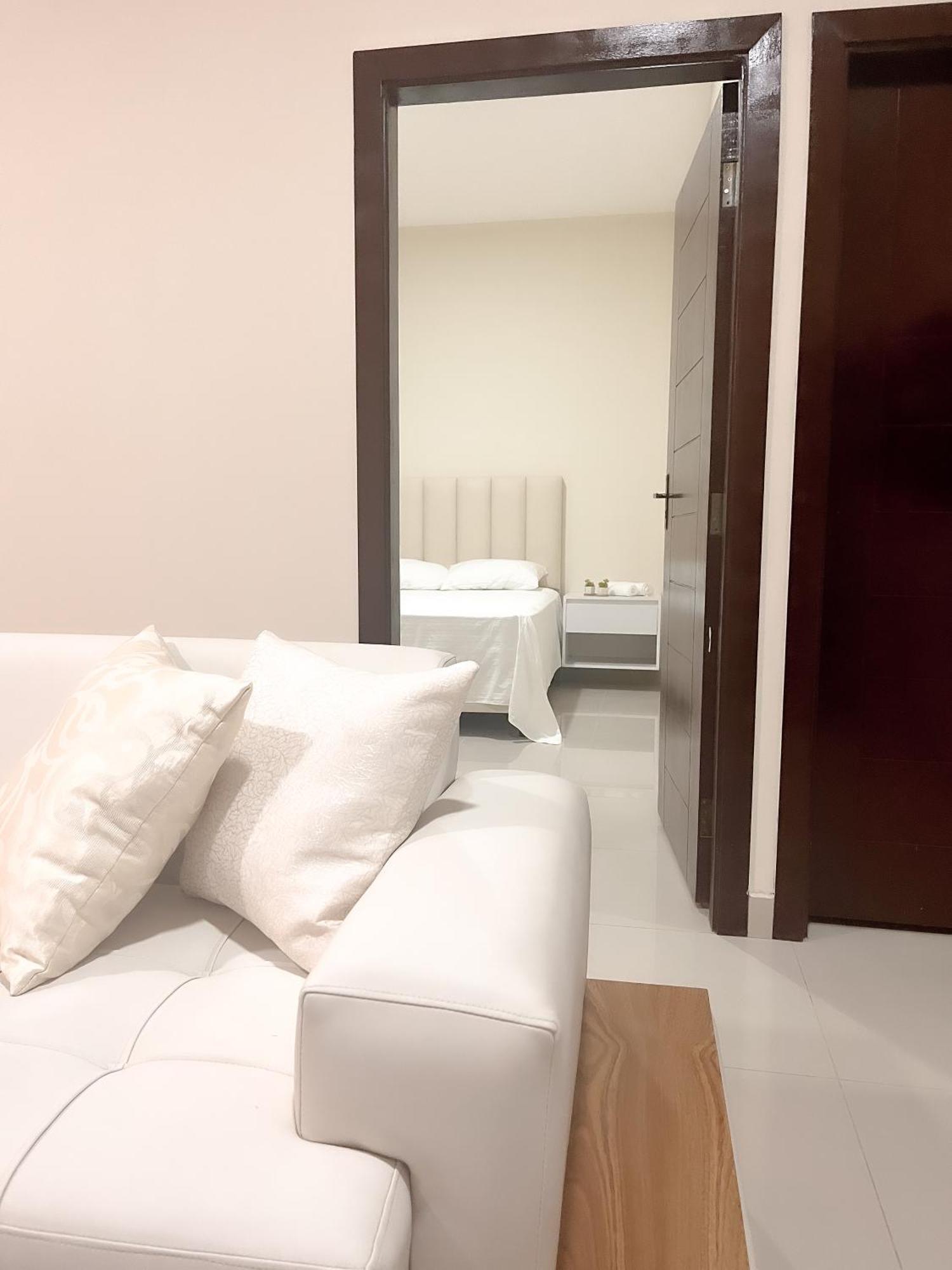 סנטה קרוז דה לה סיירה Suite Posada Express With Free Airport Shuttle מראה חיצוני תמונה